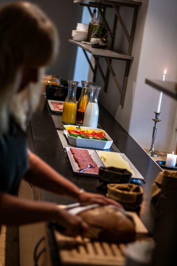 Hotel Hehrne Koek & Konferens Vänersborg Екстериор снимка