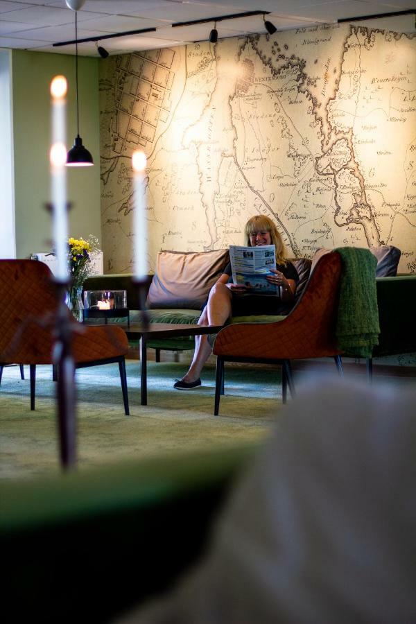 Hotel Hehrne Koek & Konferens Vänersborg Екстериор снимка